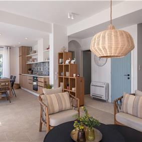 3 bedroom villa with pool & sea views, near Palaiokastrítsa, sleeps 6